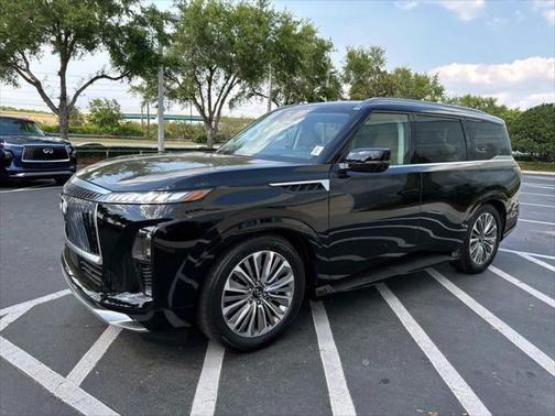 2025 INFINITI QX80 Luxe