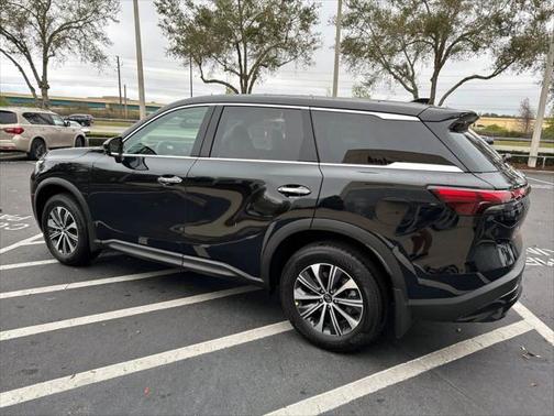 2025 INFINITI QX60 Pure