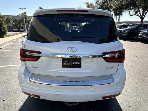 2024 INFINITI QX80 SENSORY AWD