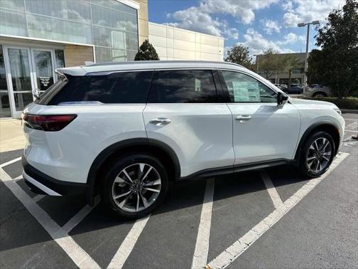 2025 INFINITI QX60 Luxe