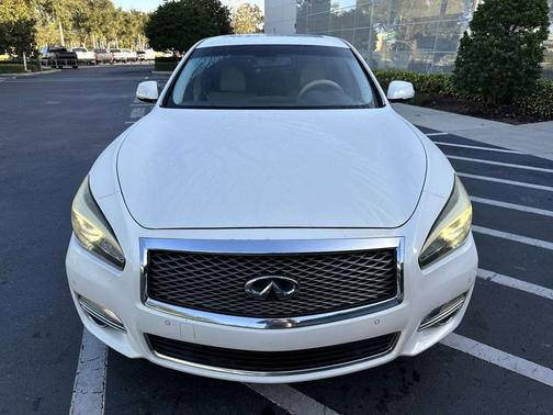 2015 INFINITI Q70L 3.7