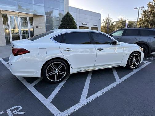 2015 INFINITI Q70L 3.7