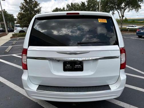 2014 Chrysler Town & Country Touring
