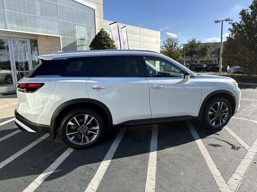 2024 INFINITI QX60 Luxe