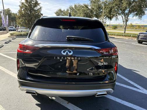2023 INFINITI QX50 LUXE