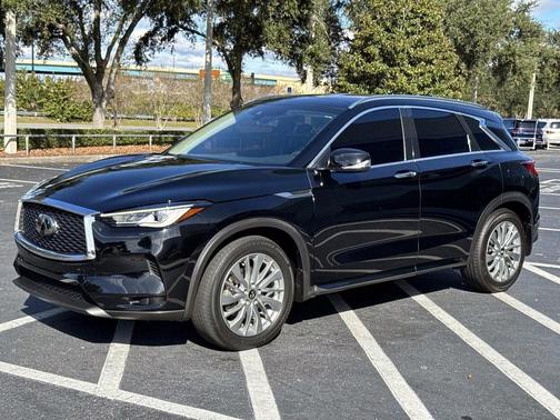2023 INFINITI QX50 LUXE