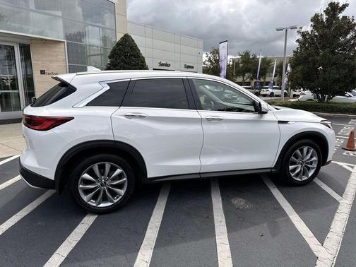 2022 INFINITI QX50 PURE