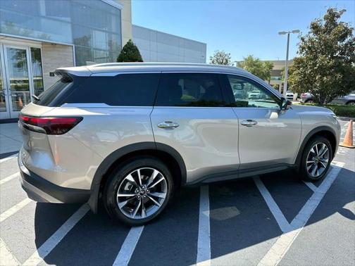 2022 INFINITI QX60 Luxe
