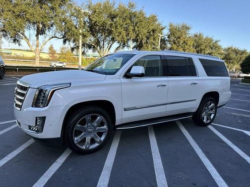 2019 Cadillac Escalade ESV Premium Luxury