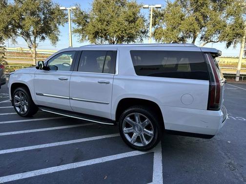 2019 Cadillac Escalade ESV Premium Luxury