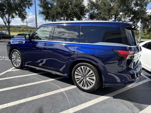 2025 INFINITI QX80 SENSORY AWD