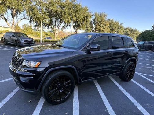 2017 Jeep Grand Cherokee Laredo