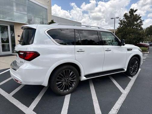 2024 INFINITI QX80 SENSORY AWD
