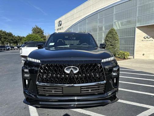 2026 INFINITI QX80 SPORT