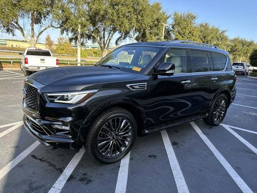 2024 INFINITI QX80 SENSORY AWD