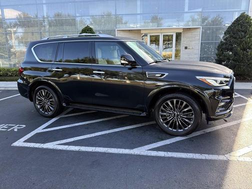 2024 INFINITI QX80 SENSORY AWD