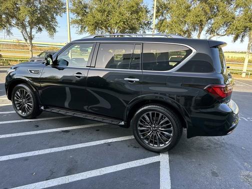 2024 INFINITI QX80 SENSORY AWD