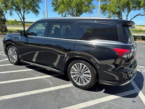 2025 INFINITI QX80 Luxe