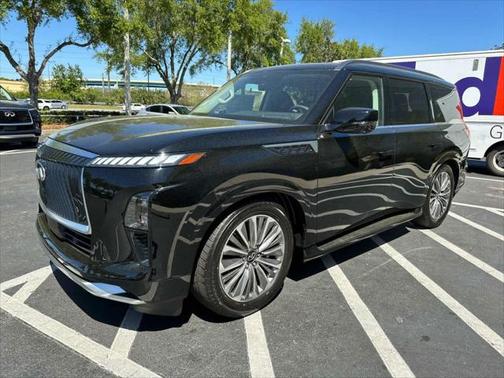 2025 INFINITI QX80 Luxe