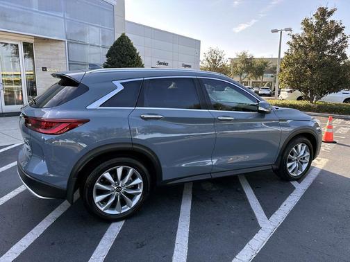 2022 INFINITI QX50 LUXE