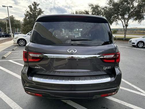 2024 INFINITI QX80 SENSORY AWD