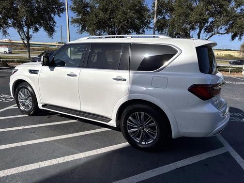 2023 INFINITI QX80 Luxe
