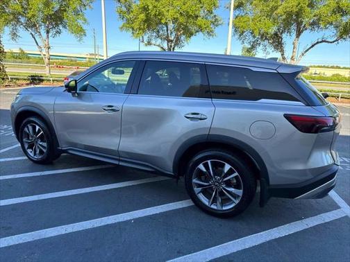 2022 INFINITI QX60 Luxe