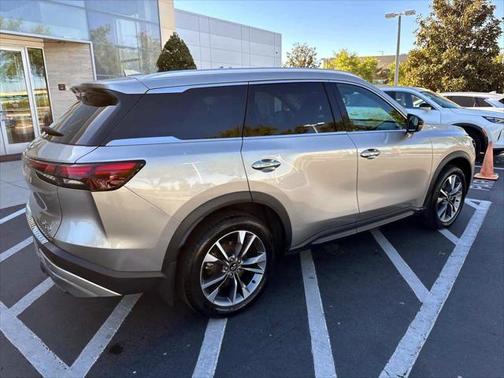 2022 INFINITI QX60 Luxe