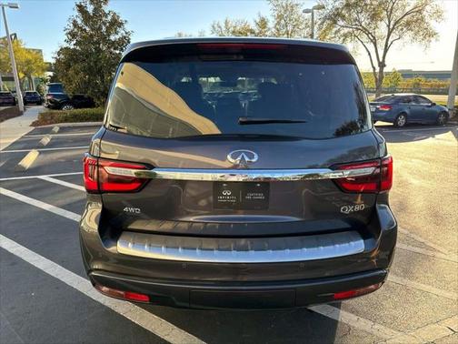 2024 INFINITI QX80 Luxe