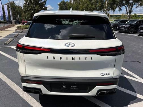 2025 INFINITI QX60 Luxe