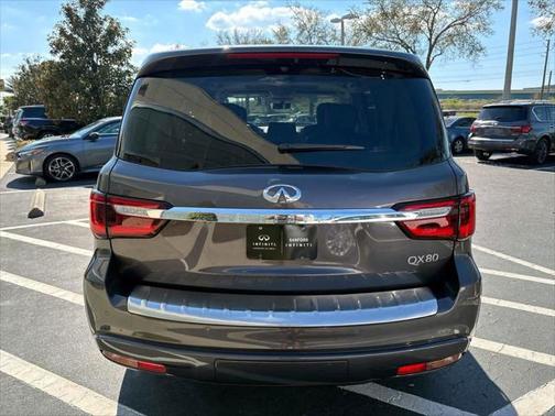 2022 INFINITI QX80 Luxe