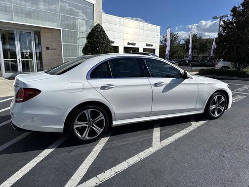 2017 Mercedes-Benz E-Class 4MATIC