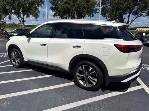 2025 INFINITI QX60 Luxe