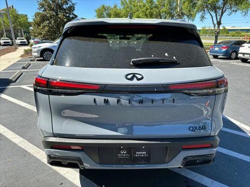 2025 INFINITI QX60 Luxe