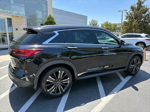 2022 INFINITI QX50 LUXE