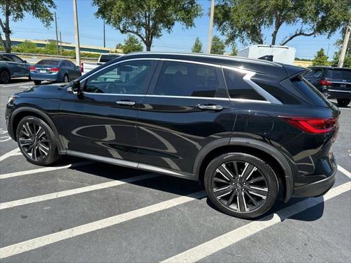 2022 INFINITI QX50 LUXE
