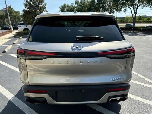 2024 INFINITI QX60 Luxe