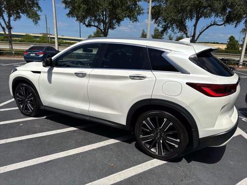 2022 INFINITI QX50 LUXE