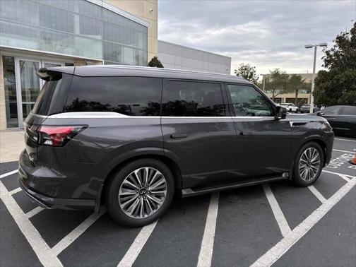 2025 INFINITI QX80 Luxe