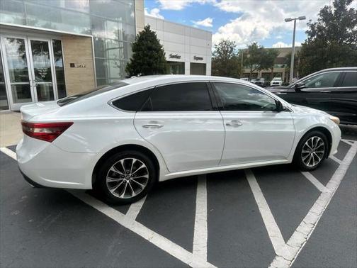 2016 Toyota Avalon XLE