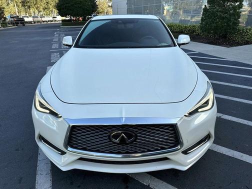 2019 INFINITI Q60 3.0T LUXE