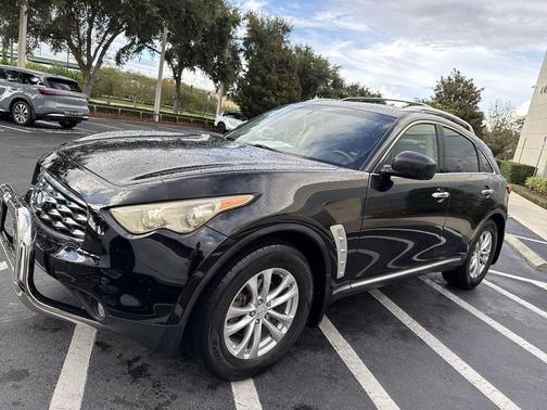 2010 INFINITI FX35 Base