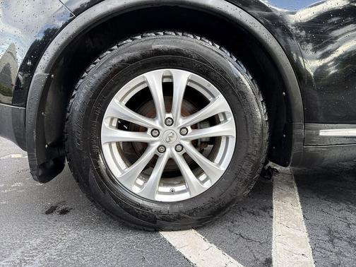 2010 INFINITI FX35 Base