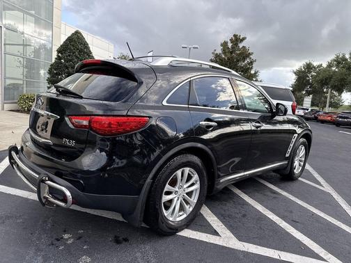 2010 INFINITI FX35 Base