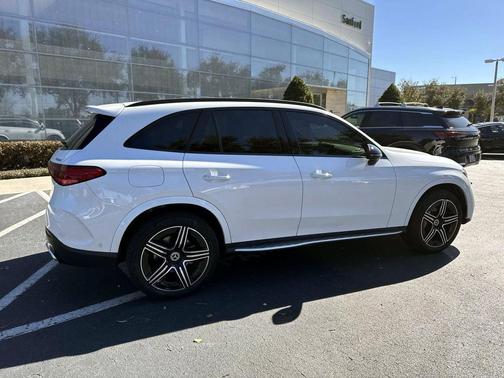 2025 Mercedes-Benz GLC 300 4MATIC