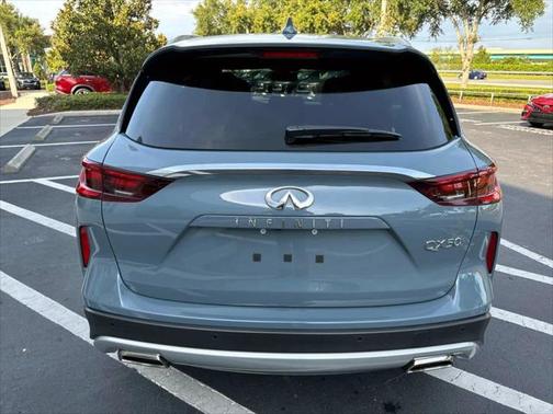 2022 INFINITI QX50 LUXE