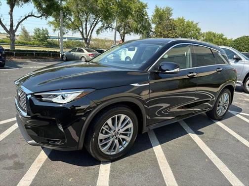 2023 INFINITI QX50 LUXE