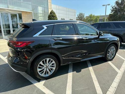 2023 INFINITI QX50 LUXE