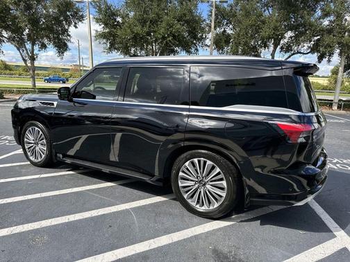 2026 INFINITI QX80 Luxe
