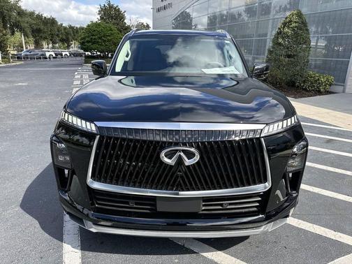 2026 INFINITI QX80 Luxe